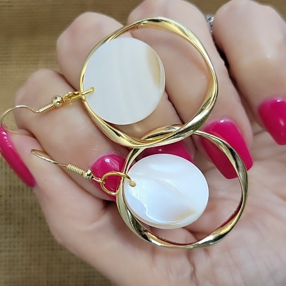 SEASHELL RING DROP EARRINGS - Picture 5 of 7